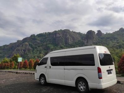 Hire-a-Private-Car-with-a-Driver-in-Nusa-Dua